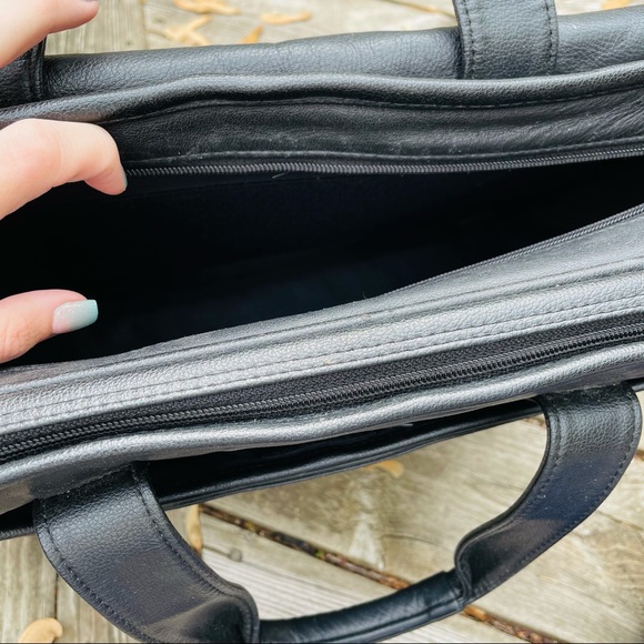 Dell Leather Briefcase - Picture 5 of 9